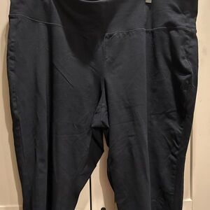 Livi Active Black High-Waisted Leggings 26/28